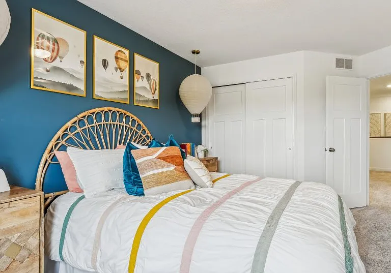 1st secondary bedroom