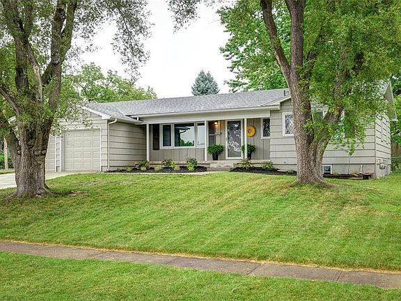 3rd image of 8703 Marty Ln