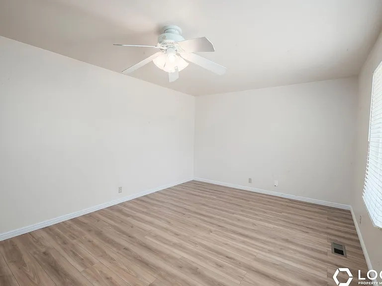 3377 S 2410 E #B — Photo 5