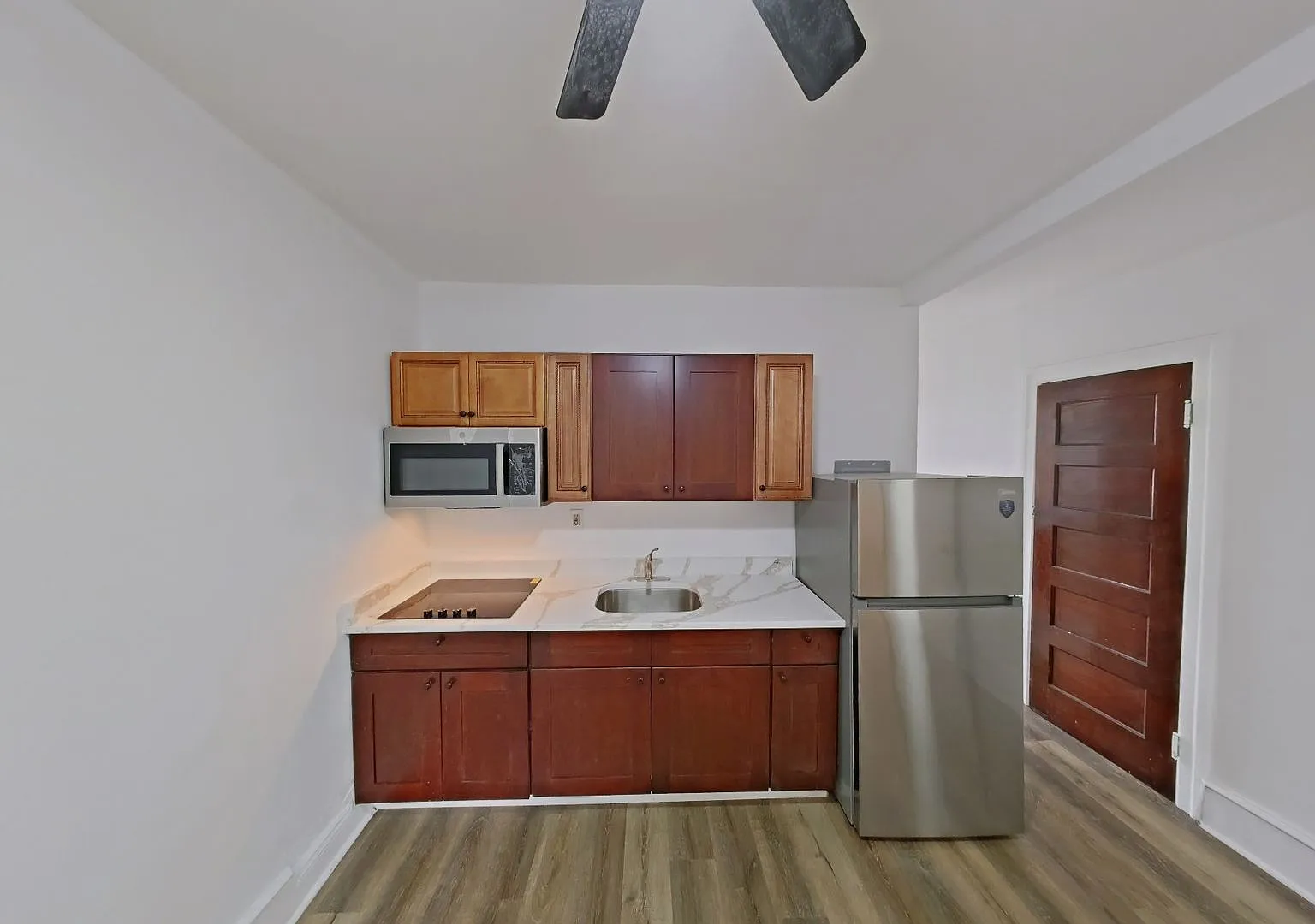 5012 Old York Rd — Photo 2
