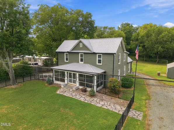 1406 E Main St, Graham, NC 27253