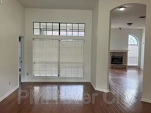 3rd image of 13056 Clearbrook Ct