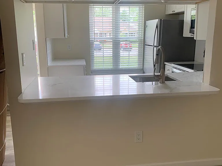 442 Thornwood Dr #A — Photo 6