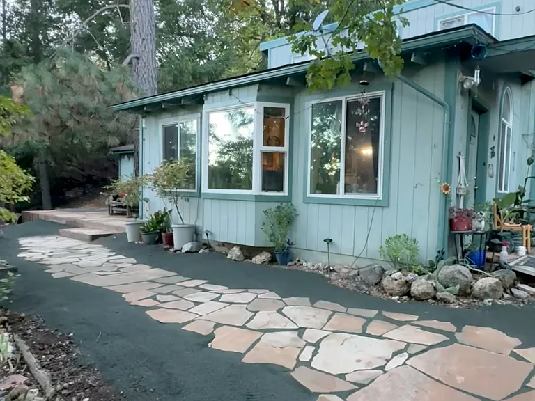 11370 Loch Lomond Rd — Photo 2