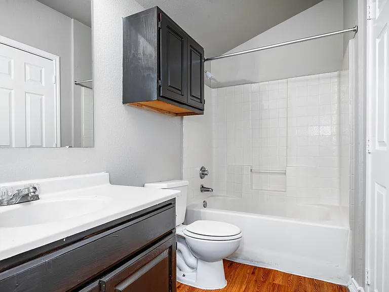 Houston Street Townhomes — Photo 19