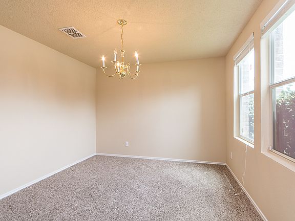 2nd image of 2935 Sheridan Ln