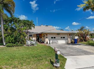542 Crystal Dr, Madeira Beach, FL 33708