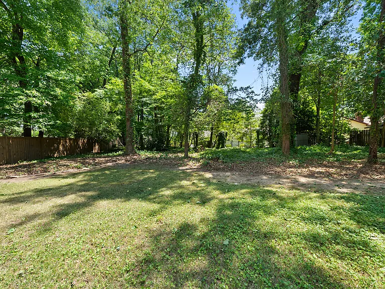 2108 Treverton Pl — Photo 33