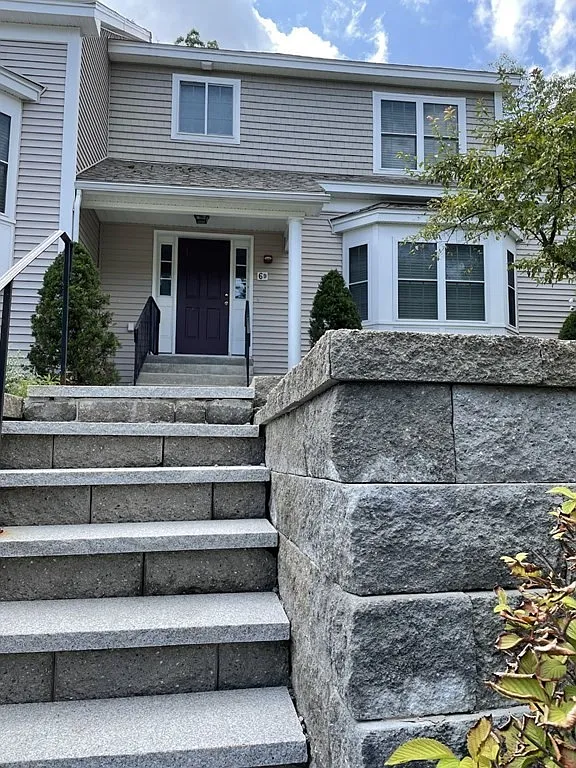 3 bed, 2.5 bath, 2050 sqft, $3,850 — Photo 1