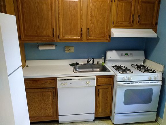 3rd image of 1415 S Edgewood St APT 462