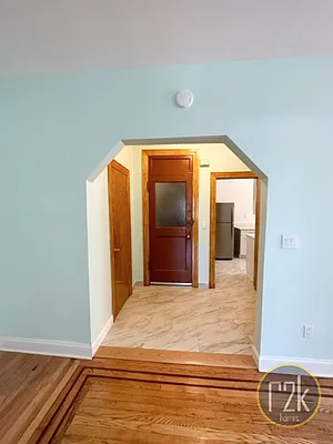 Rented by Realty 2000 Corp | media 15