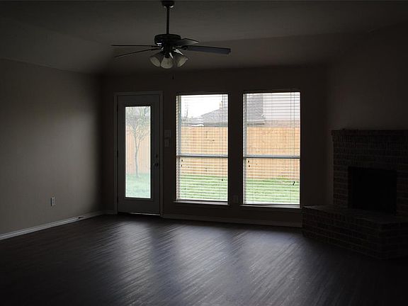 3rd image of 2851 Avery Dr