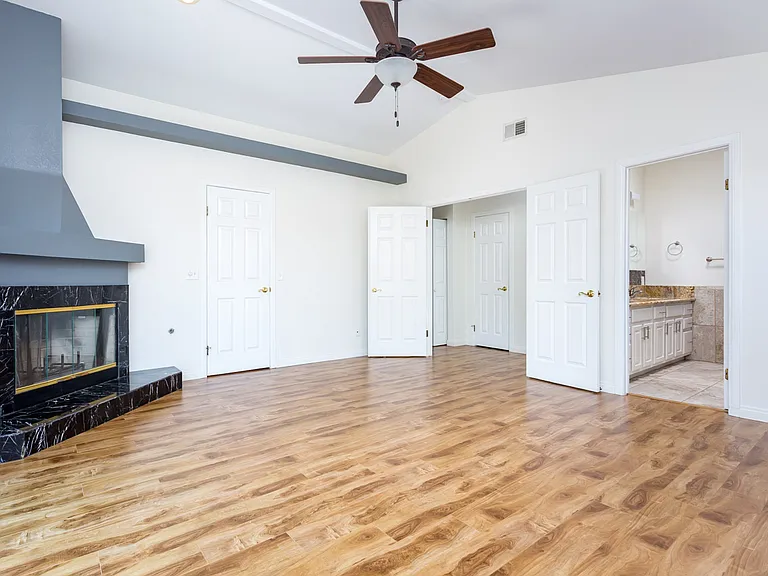 5009 Mansfield St — Photo 8
