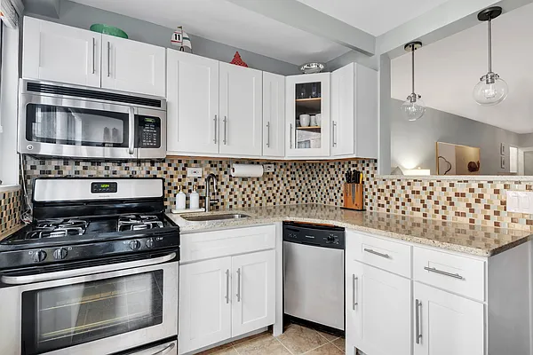 Sold by Level Group | media 3