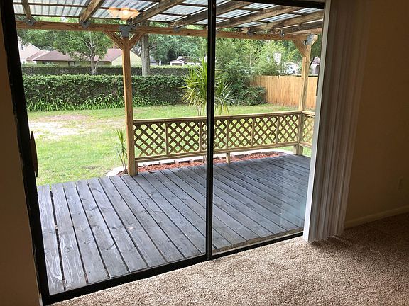 5th image of 4922 Rockledge Cir