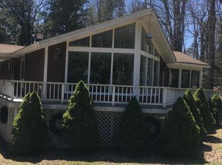 17 Stugger Rd, West Dover, VT 05356