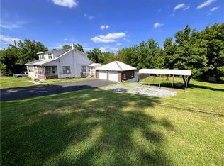 1660 Shimerville Rd, Emmaus, PA 18049