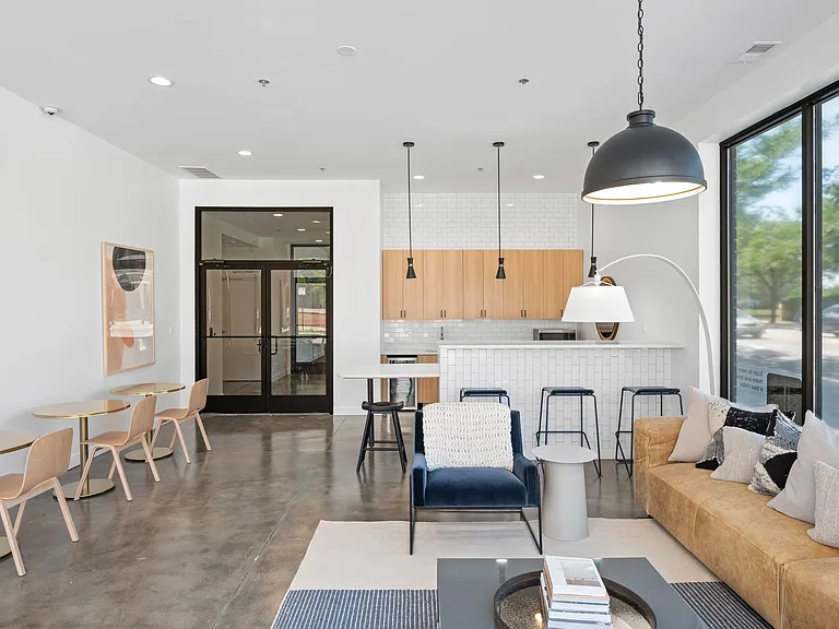 McCormick CoLiving — Photo 15