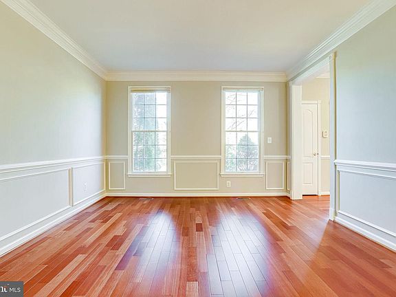 5th image of 47415 Riverbank Forest Pl