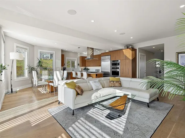 539 Delora Dr #107, Colwood, BC V9C 0M2