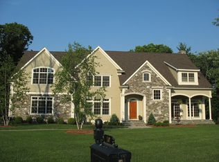 10 Cardinal Cir, Medway, MA 02053