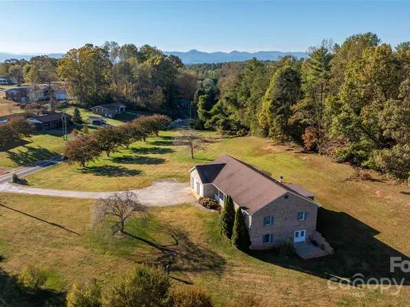 2658 Pax Hill Rd, Morganton, NC 28655