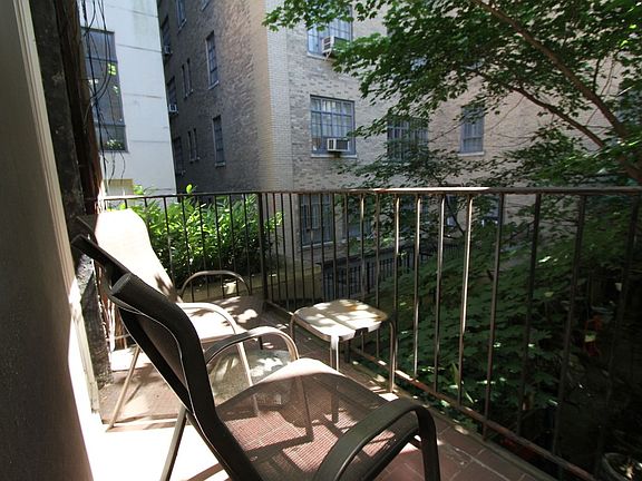 2nd image of 12 W 85th St APT 1B