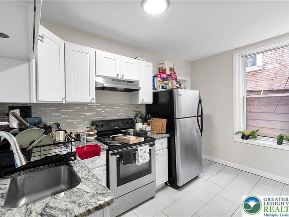 2nd image of 135 N 8th St