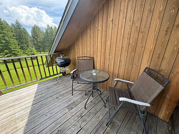 3rd image of 125 Lidstrom Rd
