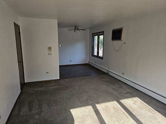 4th image of 1131 N La Grange Rd APT 2S