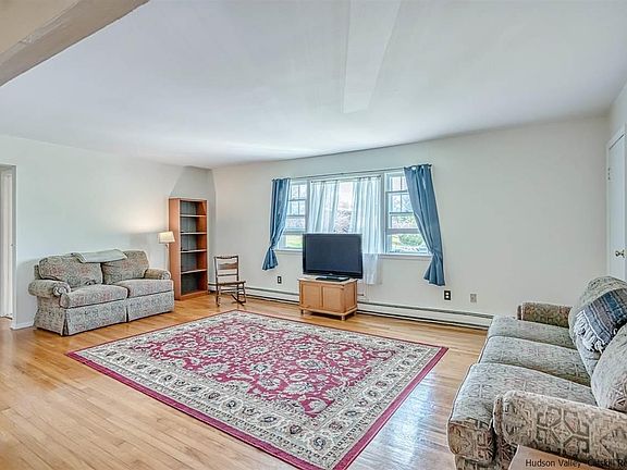 2nd image of 136 N Chestnut St APT 6D