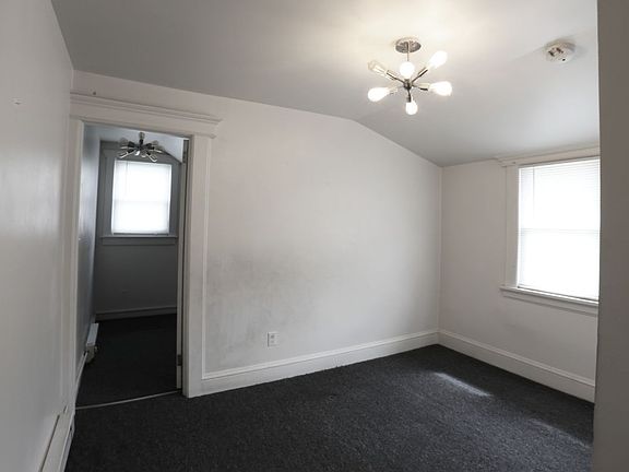 5th image of 193 Lafayette Ave