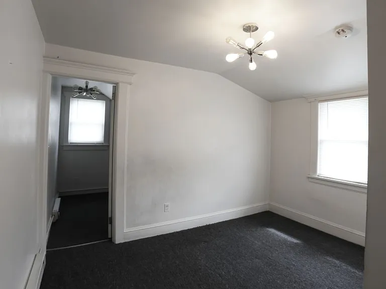 193 Lafayette Ave — Photo 5
