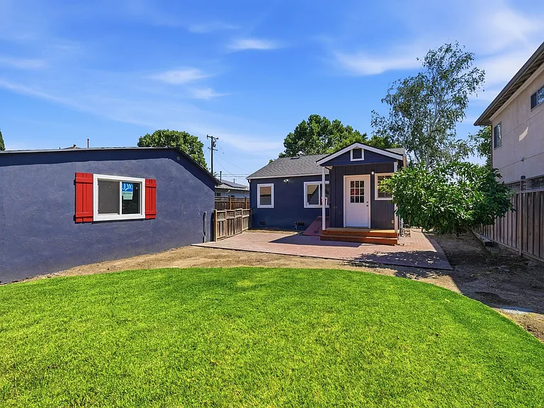 2291 Cottle Ave — Photo 36