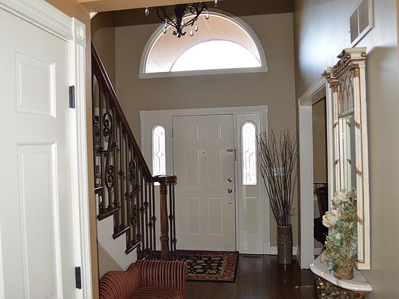 4th image of 11048 Laurel Hill Dr