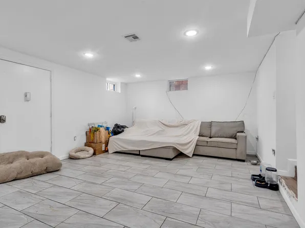 76 West 25th Street image 8 of 21