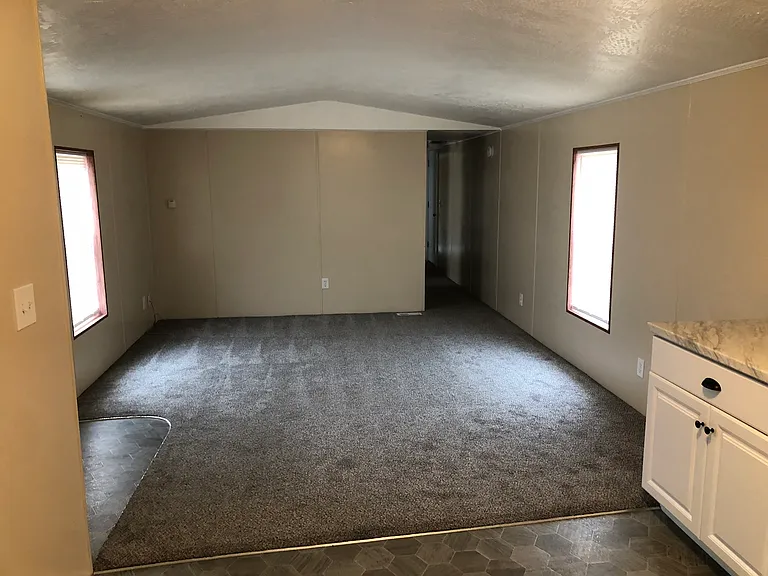 4727 Owens Rd NE #4 — Photo 3