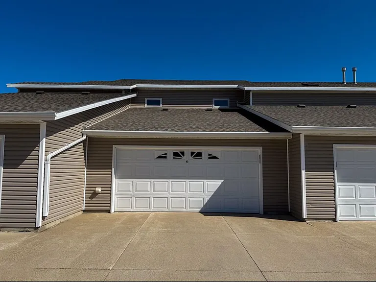 1770 E Calgary Ave — Photo 12