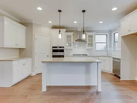 1881 Weston Ln — Photo 6