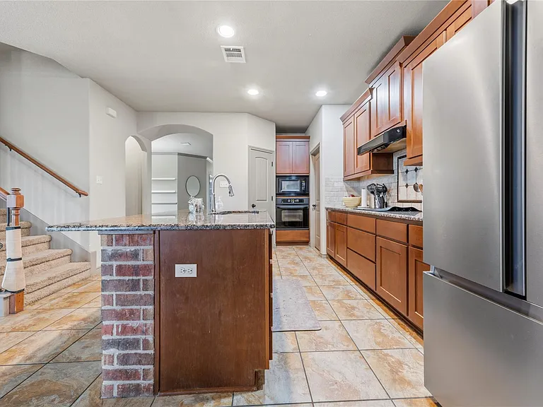 8318 Campeche Bay Pl — Photo 6