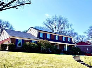 132 Penhurst Dr, Pittsburgh, PA 15235