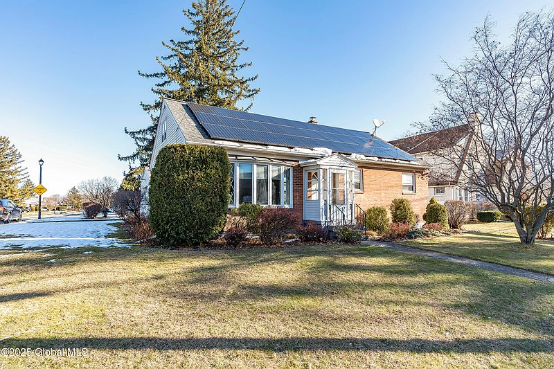 3rd image of 223 Whitehall Road
