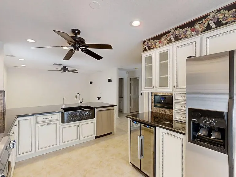 23330 La Vida Way — Photo 10