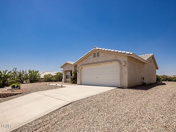 3rd image of 3871 Churchill Dr