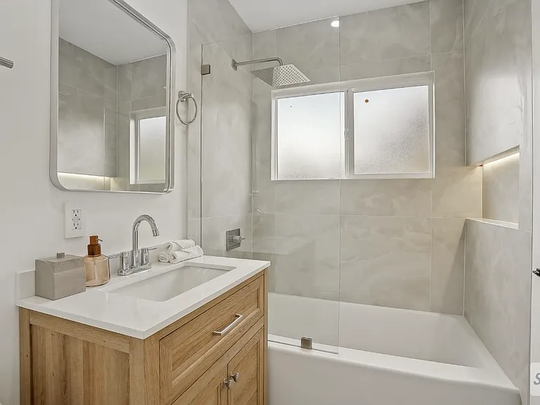 9203 Chaney Ave — Photo 35