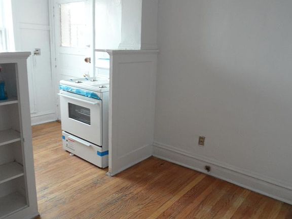 4th image of 1237 W North Shore Ave APT 1C