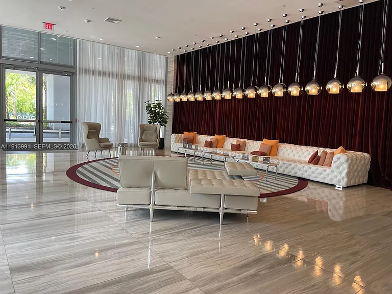2000 Metropica Way #605 — Photo 4
