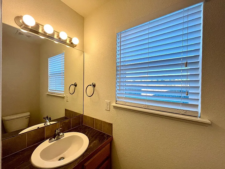 3115 Swan Point Dr — Photo 9