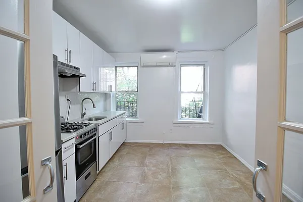 Rented by Julianna Realty Corp | media 6