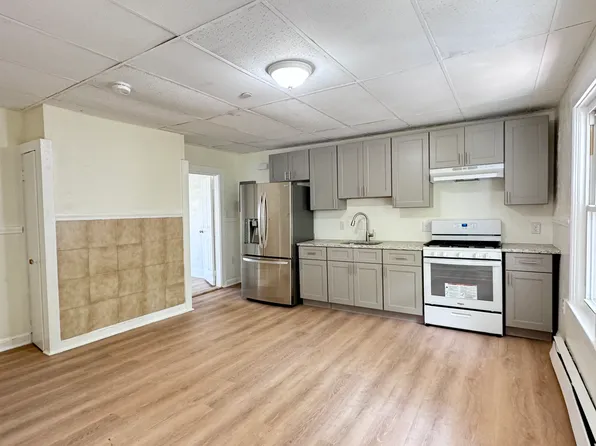 29 Bolton Pl, Brockton, MA